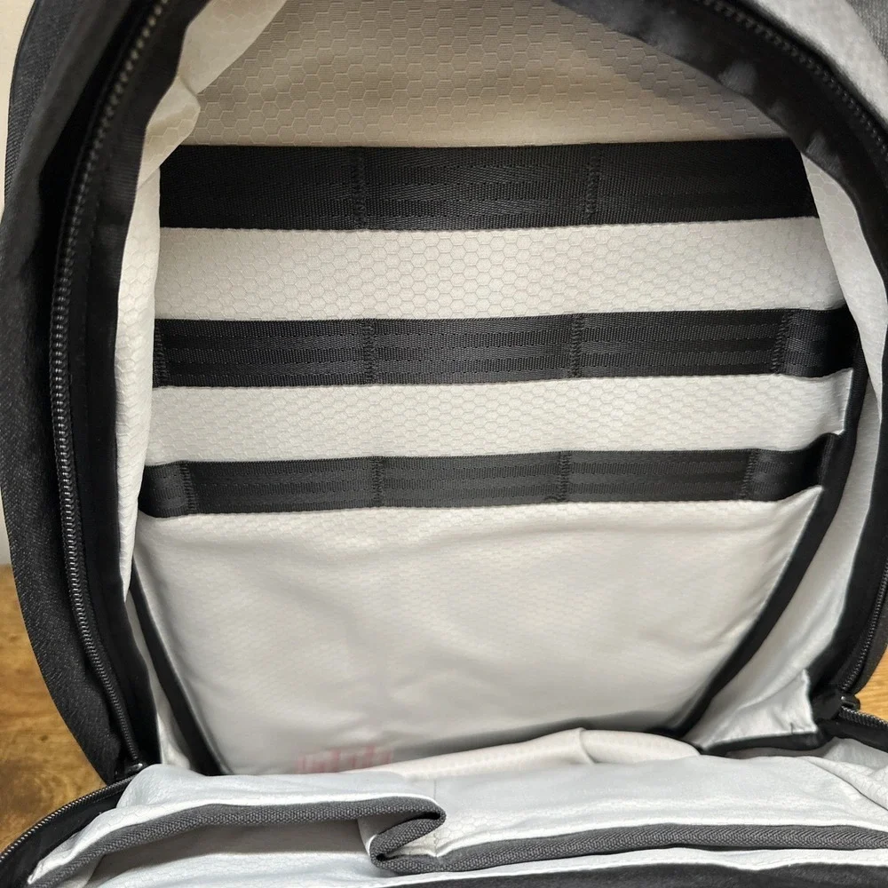 Alpaka Metro Travel Laptop Backpack‎ Pro Black | Axoflux 600D